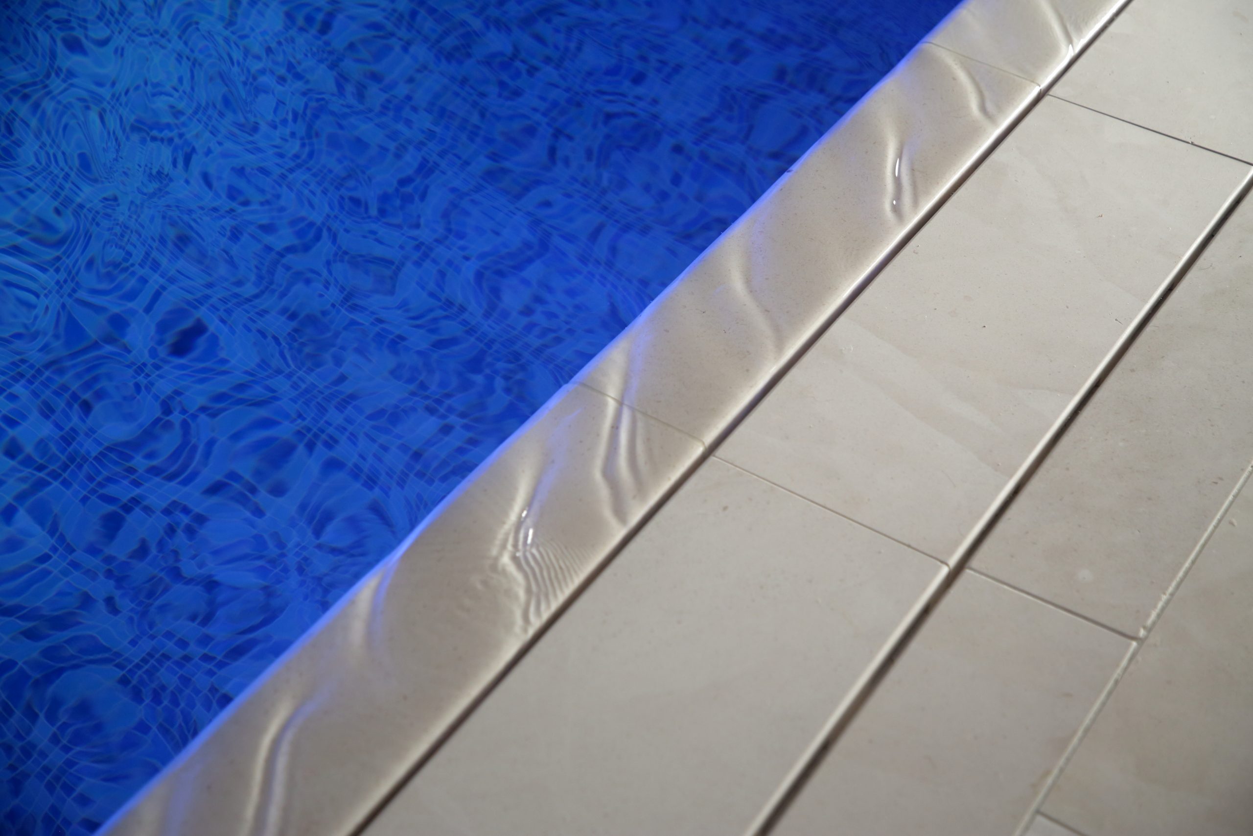 Crema Europa Sandblasted Limestone Coping