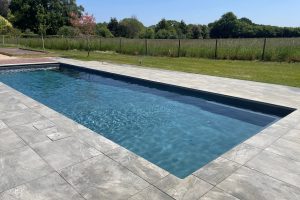 Rockford Quartz Porcelain Copings and Paving